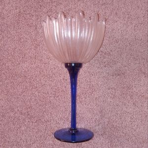 EUC 10" Glass Flower Candy/snack dish